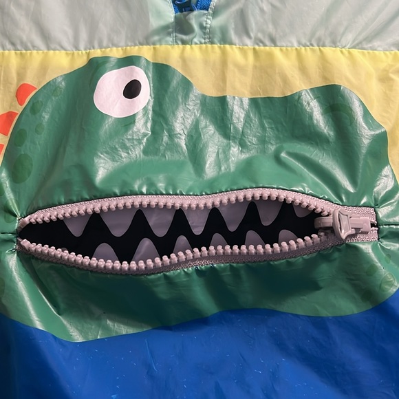 Cat & Jack toddler lined windbreaker. Like new. Size 5T. Multi color - Picture 4 of 4